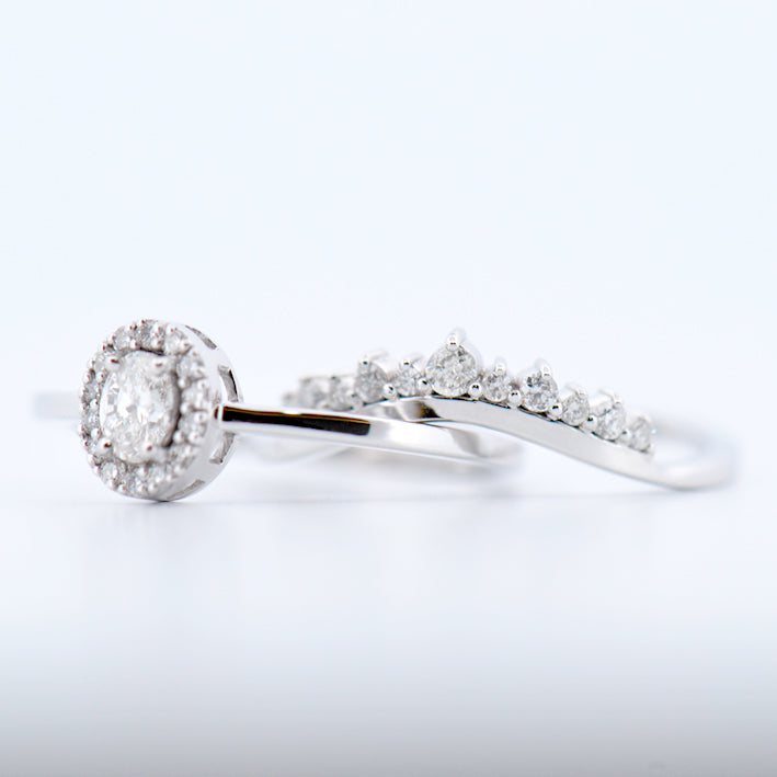 18k White Gold Diamond Halo Ring Set