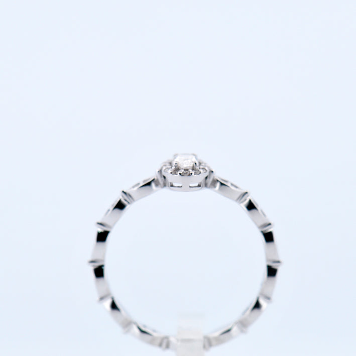 18k White Gold Diamond Halo Ring