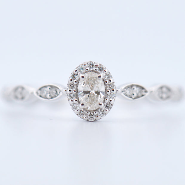 18k White Gold Diamond Halo Ring