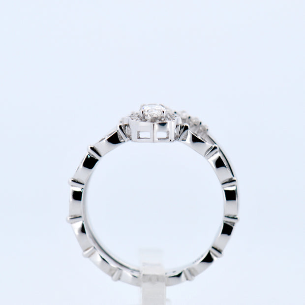 18k White Gold Diamond Halo Ring Set