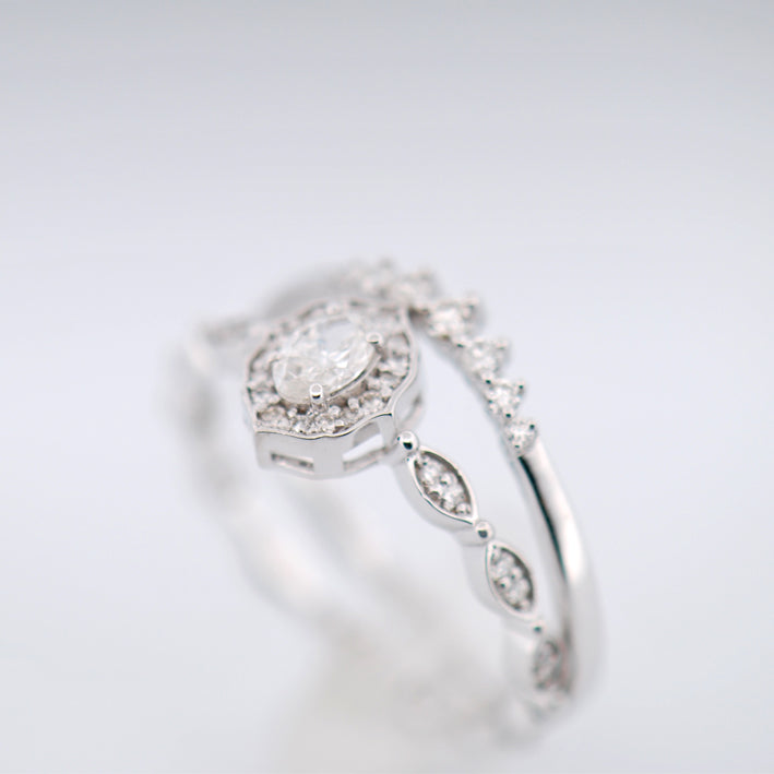 18k White Gold Diamond Halo Ring Set
