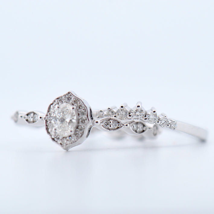 18k White Gold Diamond Halo Ring Set