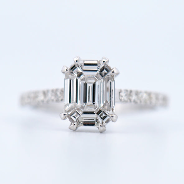 18k White Gold Multi-Stone Emerald-Style Diamond Ring